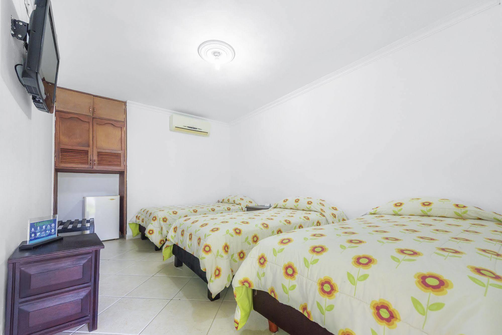 Santa Barbara Hotel Country Villavicencio Kültér fotó